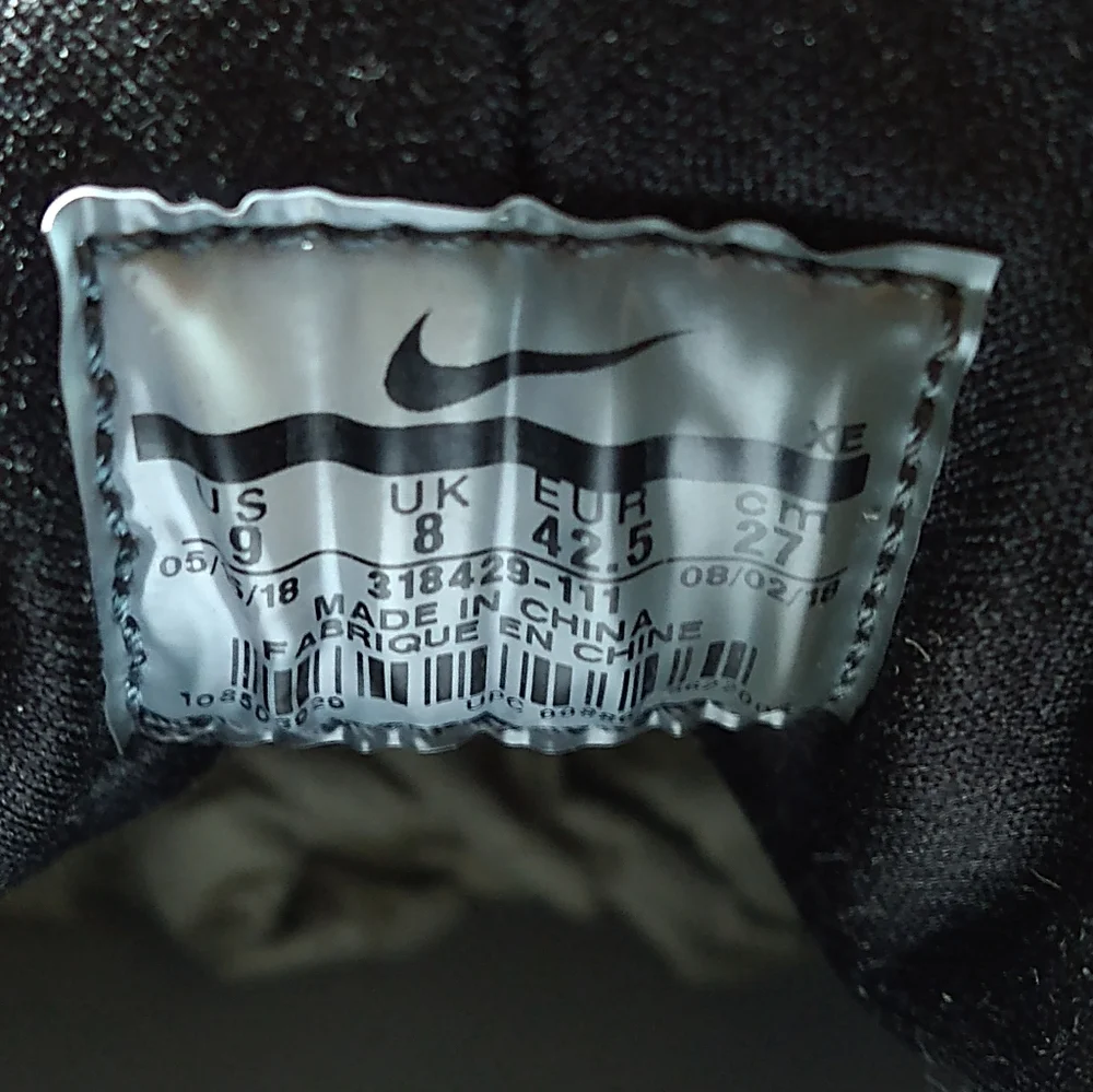 Nike - Picture 5 of 7